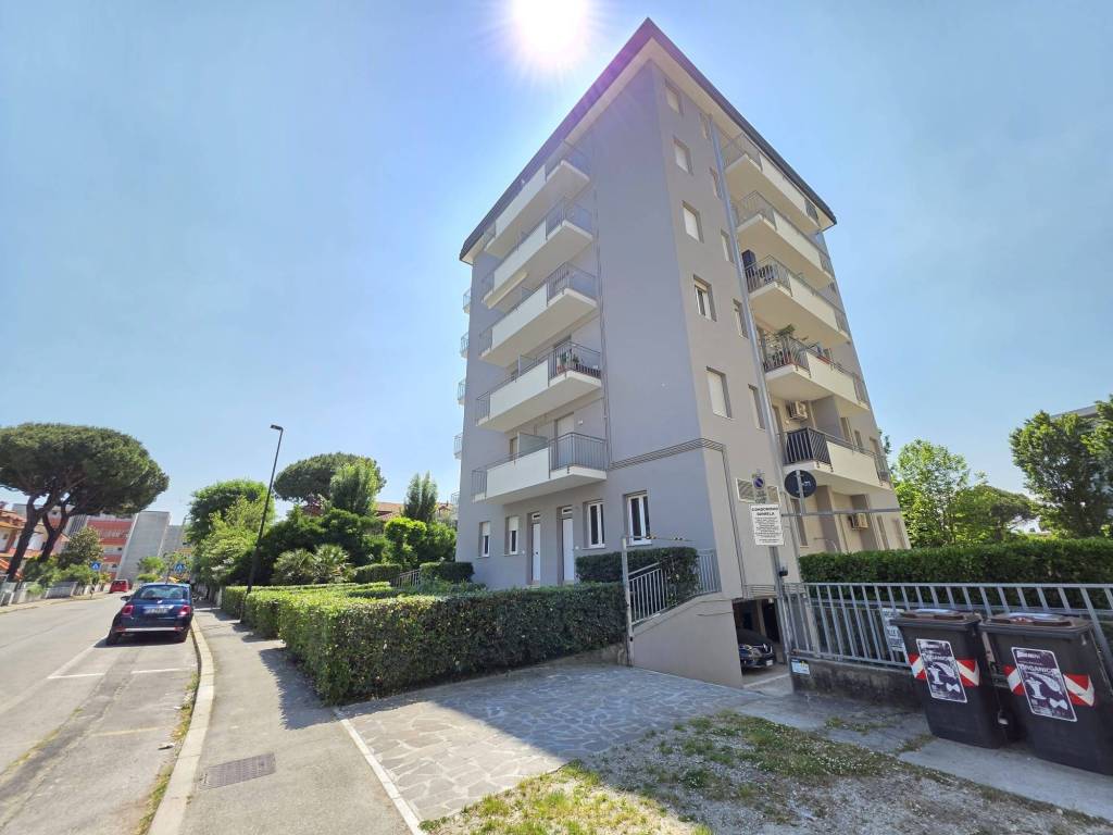 appartamento in vendita a Ravenna in zona Lido Adriano