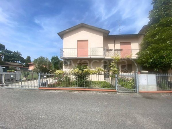 casa indipendente in vendita a Ravenna in zona Centro Storico