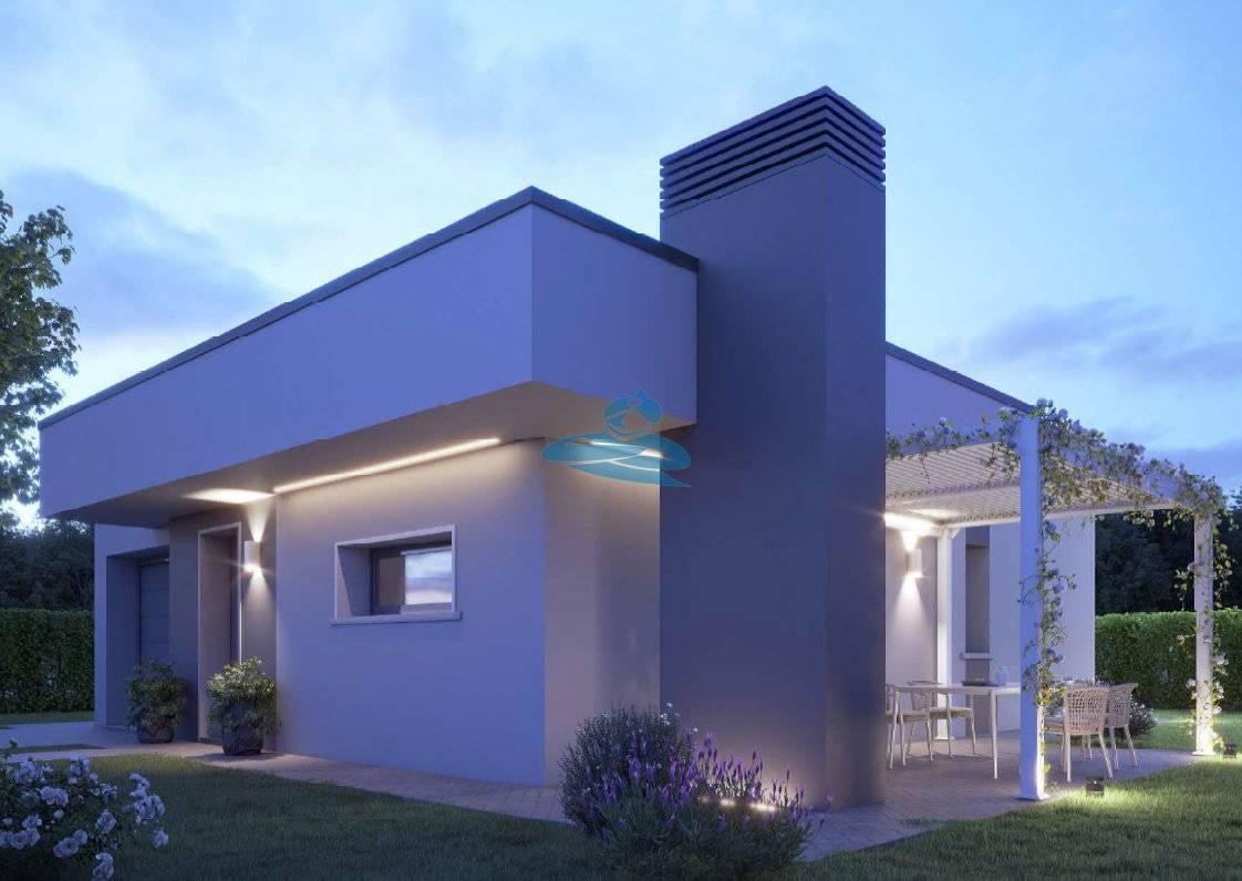 casa indipendente in vendita a Ravenna in zona Classe