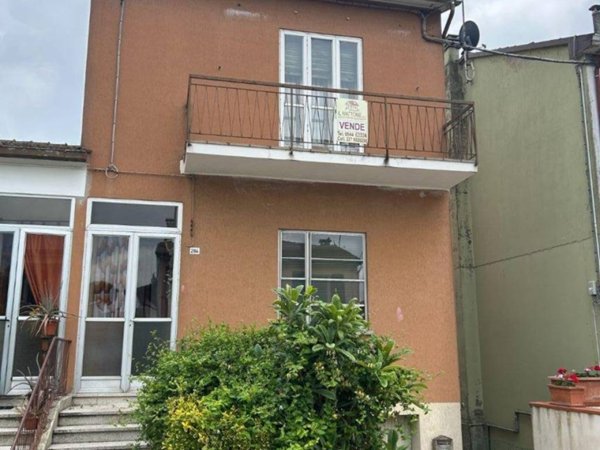 casa indipendente in vendita a Ravenna in zona Borgo Montone