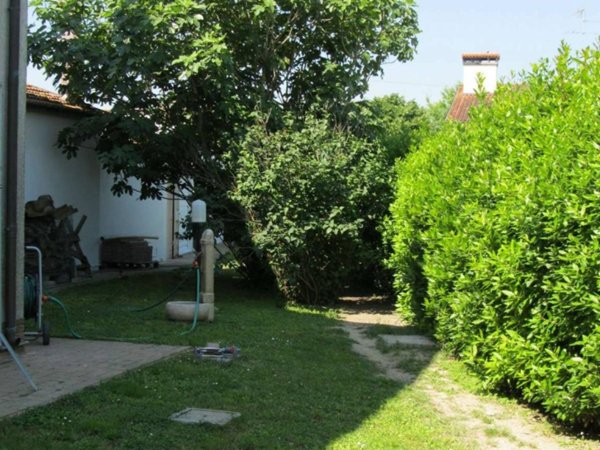 casa indipendente in vendita a Ravenna in zona Sant'Alberto
