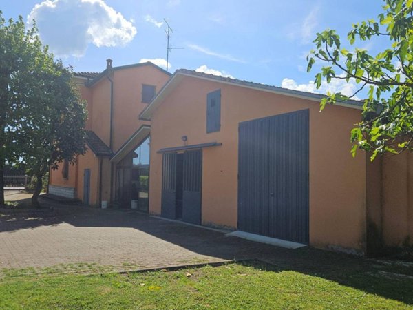 casa indipendente in vendita a Ravenna in zona Savarna / Conventello