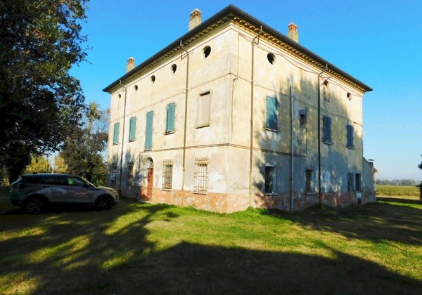 casa indipendente in vendita a Ravenna