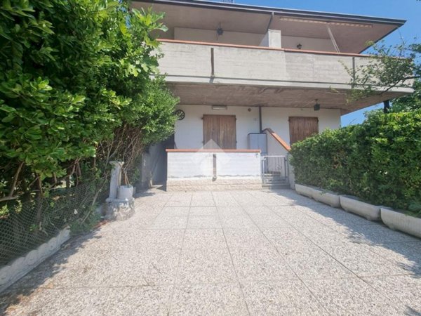 appartamento in vendita a Ravenna in zona Lido Adriano
