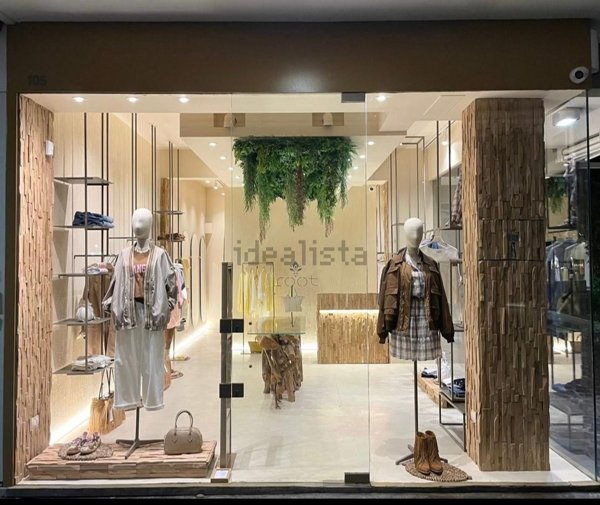negozio in vendita a Ravenna in zona Lido di Savio