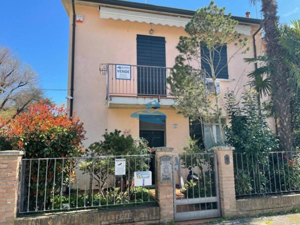 casa indipendente in vendita a Ravenna in zona Centro Storico