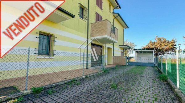 casa indipendente in vendita a Ravenna in zona San Pietro in Vincoli