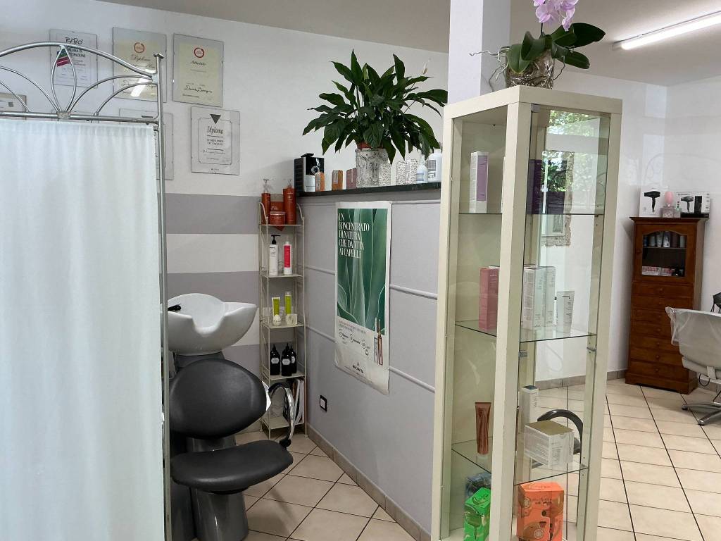 negozio in vendita a Ravenna in zona Punta Marina Terme