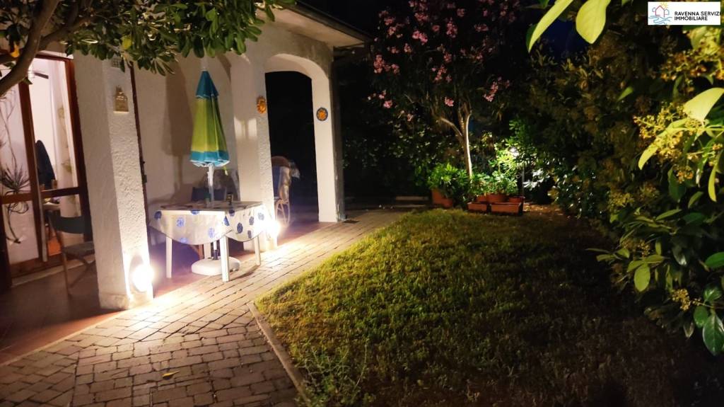 casa indipendente in vendita a Ravenna in zona Porto Corsini