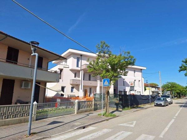 appartamento in vendita a Ravenna in zona Lido di Dante