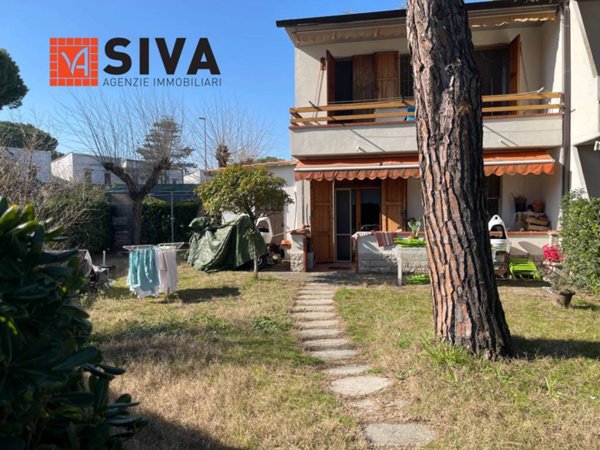 casa indipendente in vendita a Ravenna in zona Lido Adriano