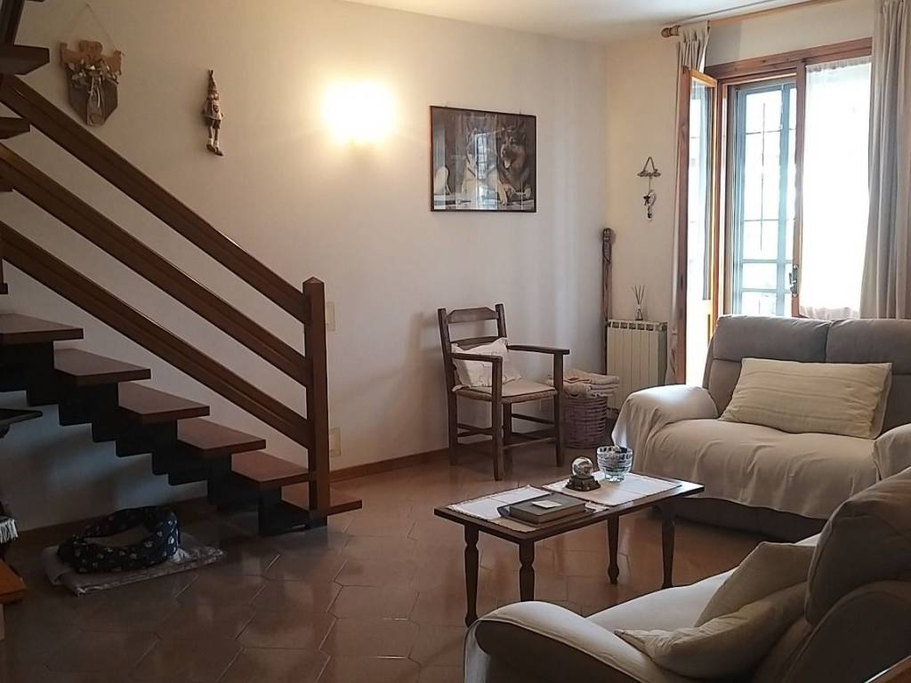 casa indipendente in vendita a Ravenna in zona Sant'Alberto