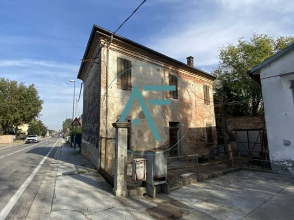 casa indipendente in vendita a Ravenna in zona Piangipane