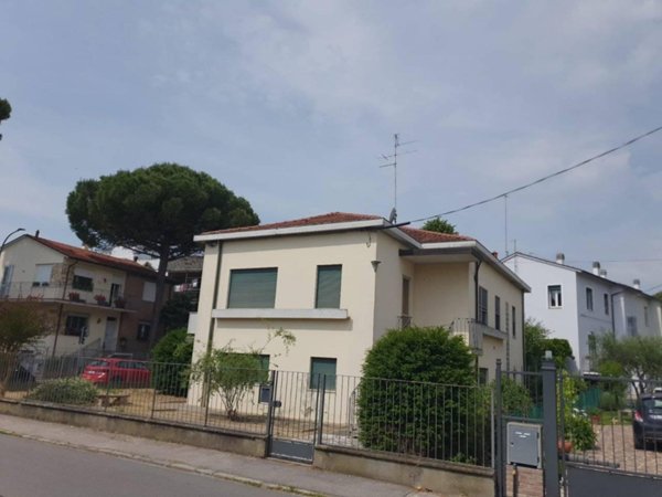 casa indipendente in vendita a Ravenna in zona Centro Storico