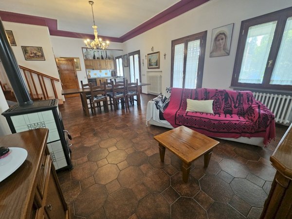 casa indipendente in vendita a Ravenna in zona Classe