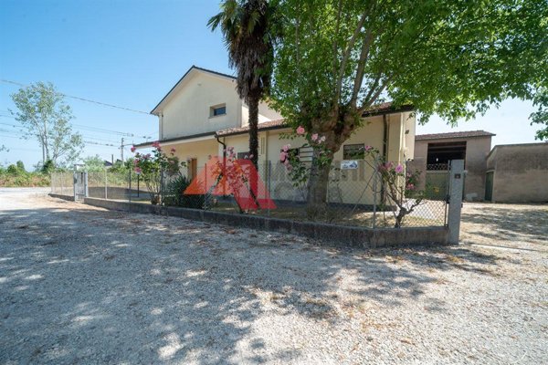 casa indipendente in vendita a Ravenna in zona San Michele