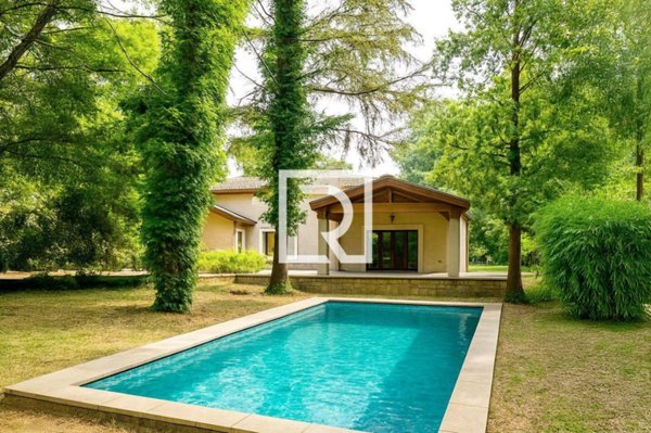 casa indipendente in vendita a Ravenna in zona Castiglione di Ravenna