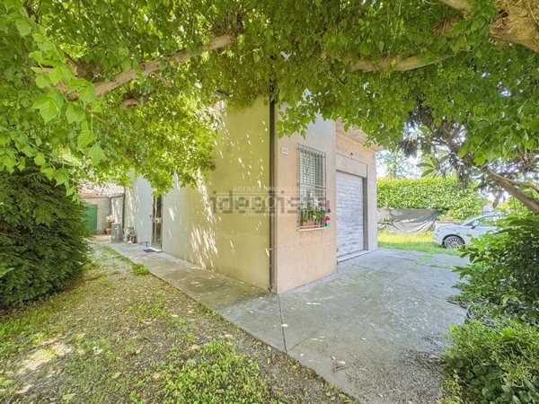 casa indipendente in vendita a Ravenna in zona Santerno