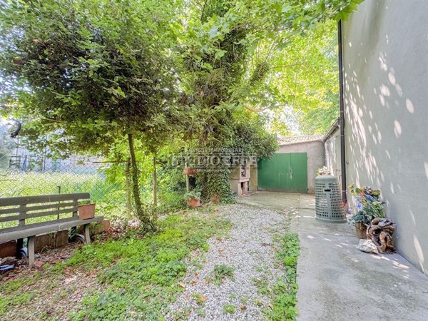 casa indipendente in vendita a Ravenna in zona Santerno