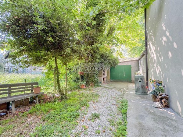 casa indipendente in vendita a Ravenna in zona Santerno