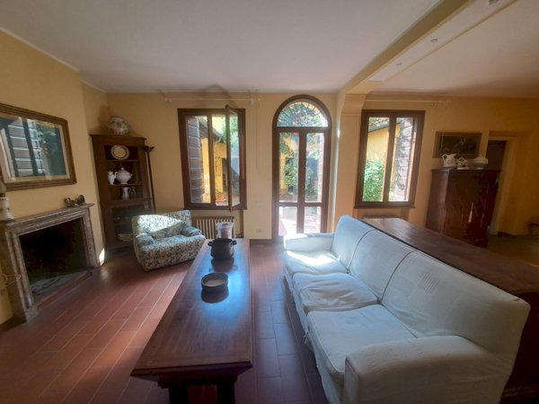 casa indipendente in vendita a Ravenna in zona Centro Storico
