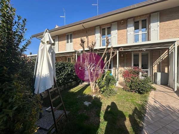 casa indipendente in vendita a Ravenna in zona Centro Storico