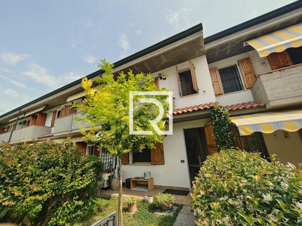 casa indipendente in vendita a Ravenna in zona Ragone