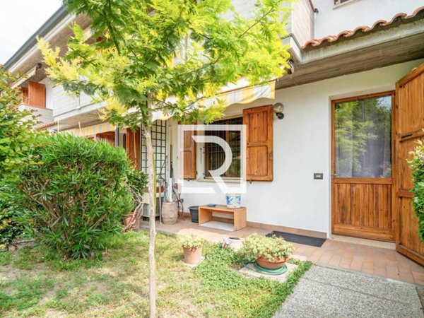 casa indipendente in vendita a Ravenna in zona Borgo Montone