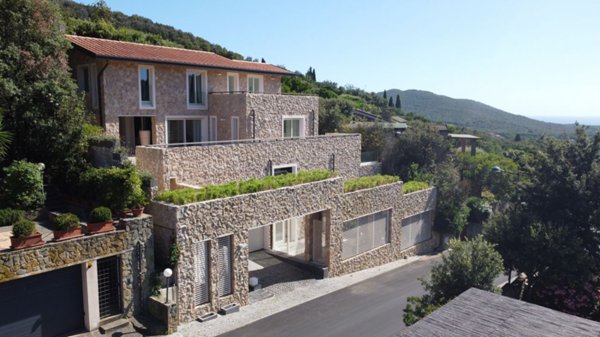 casa indipendente in vendita a Ravenna in zona Castiglione di Ravenna