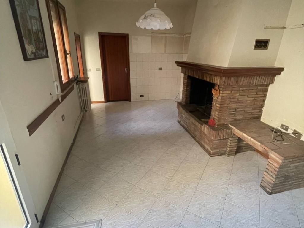 casa indipendente in vendita a Ravenna in zona Centro Storico
