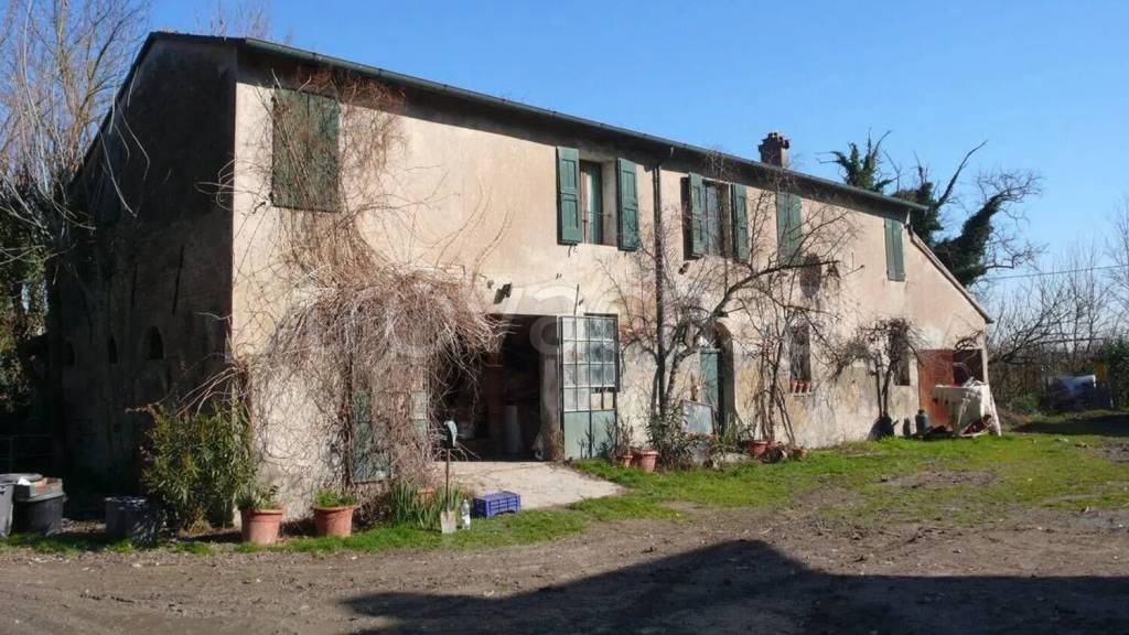 casa indipendente in vendita a Ravenna in zona Santo Stefano