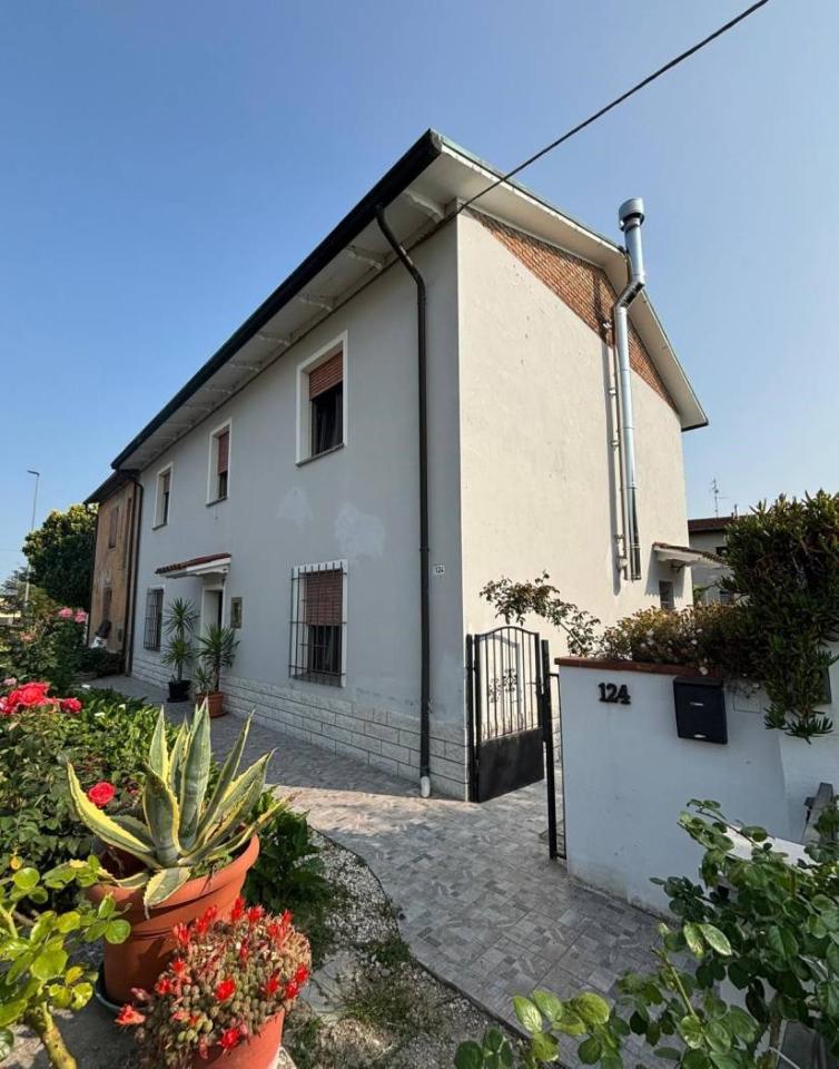 casa indipendente in vendita a Ravenna in zona San Michele