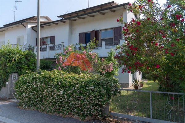 casa indipendente in vendita a Ravenna in zona Classe