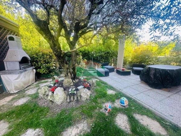 casa indipendente in vendita a Ravenna in zona Borgo Montone