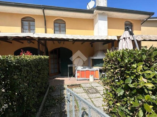 casa indipendente in vendita a Ravenna in zona Punta Marina Terme