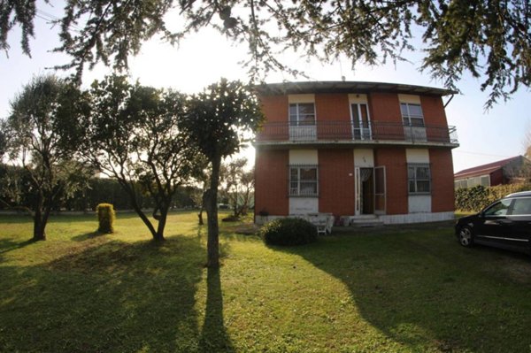 casa indipendente in vendita a Ravenna in zona Castiglione di Ravenna