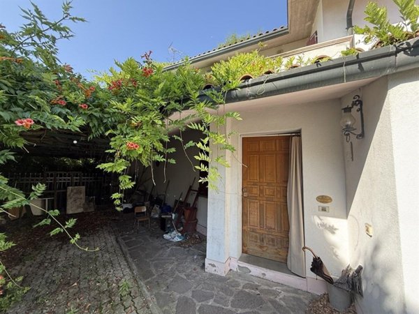 casa indipendente in vendita a Ravenna