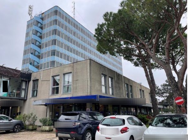 ufficio in vendita a Ravenna in zona Classe