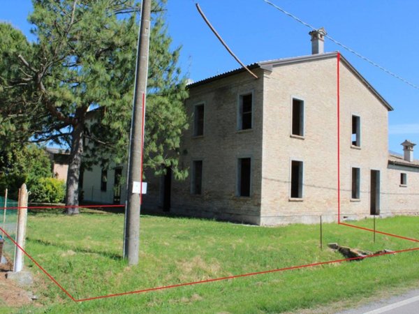 casa indipendente in vendita a Ravenna in zona Ammonite