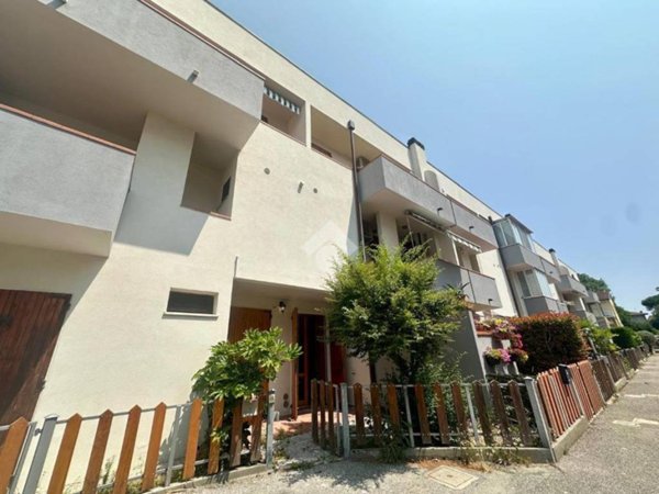 appartamento in vendita a Ravenna in zona Punta Marina Terme