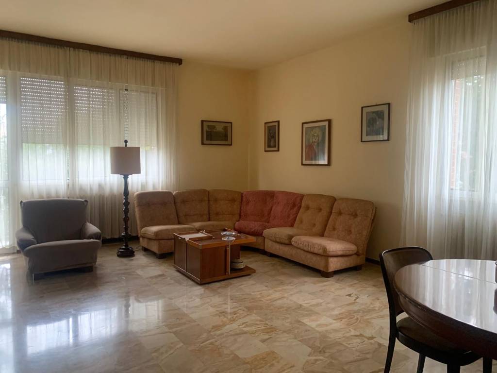 casa indipendente in vendita a Ravenna