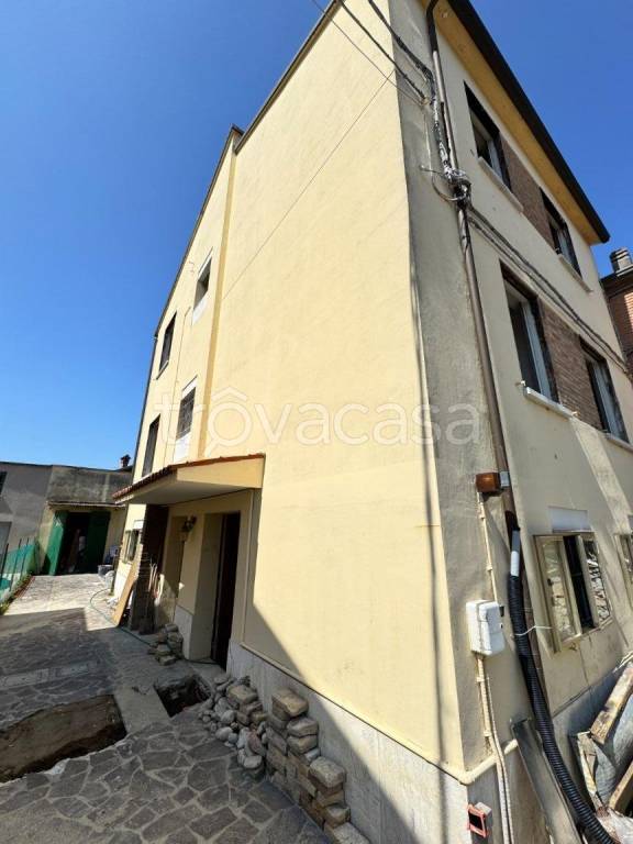 casa indipendente in vendita a Ravenna in zona Centro Storico
