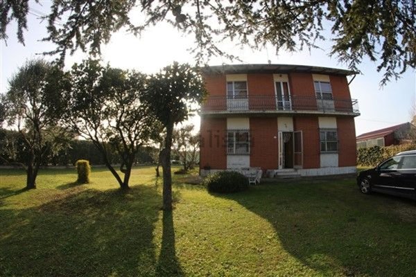 casa indipendente in vendita a Ravenna in zona Santo Stefano