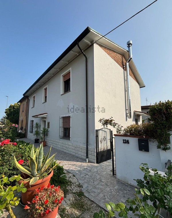 casa indipendente in vendita a Ravenna in zona Roncalceci