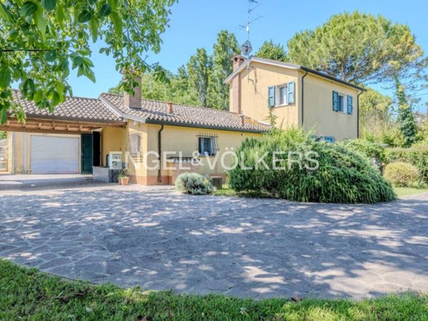 casa indipendente in vendita a Ravenna in zona Sant'Alberto