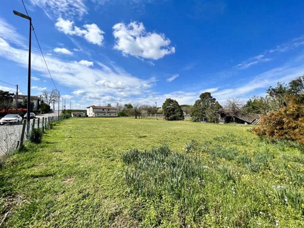 casa indipendente in vendita a Ravenna in zona Sant'Alberto