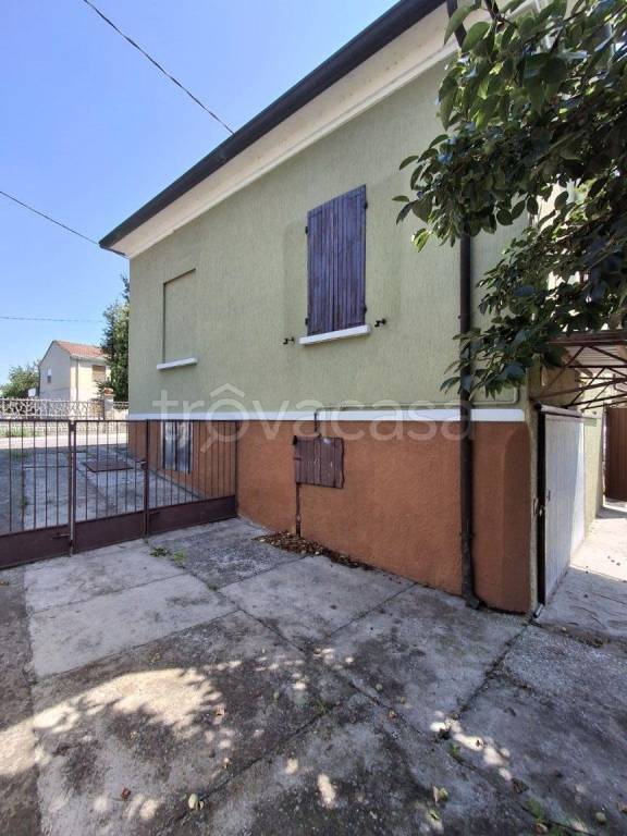 casa indipendente in vendita a Ravenna in zona Sant'Alberto