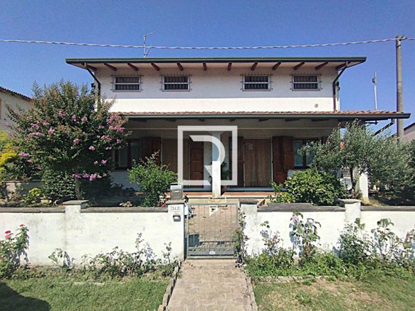 casa indipendente in vendita a Ravenna in zona Classe