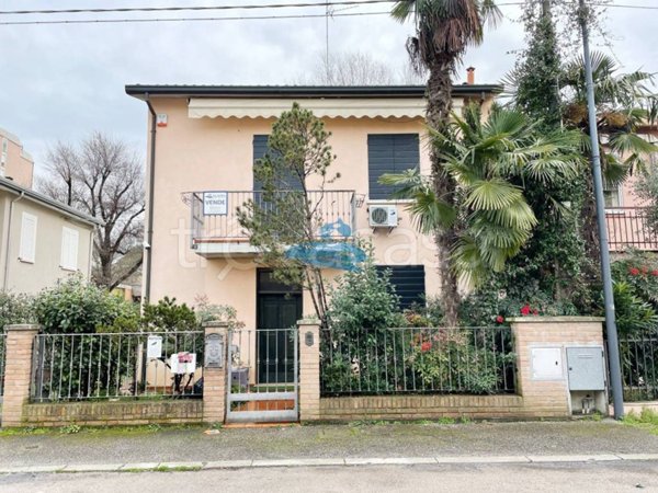 casa indipendente in vendita a Ravenna