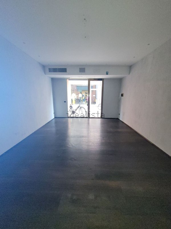 negozio in vendita a Ravenna in zona Centro Storico